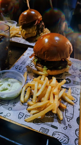 Opinii despre Dona Eva Burger House în Maringá - Gastronomia e hotelaria