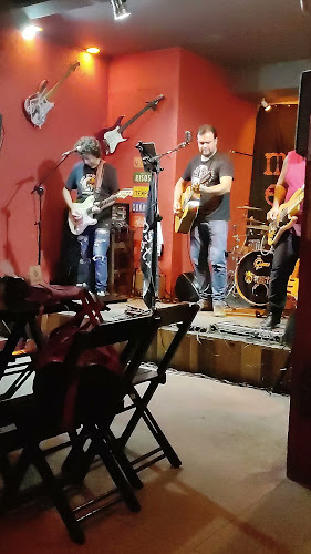 Na Garganta - Culture Pub