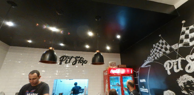 PIT STOP FOOD & DRINKS PENÁPOLIS - Gastronomia e hotelaria