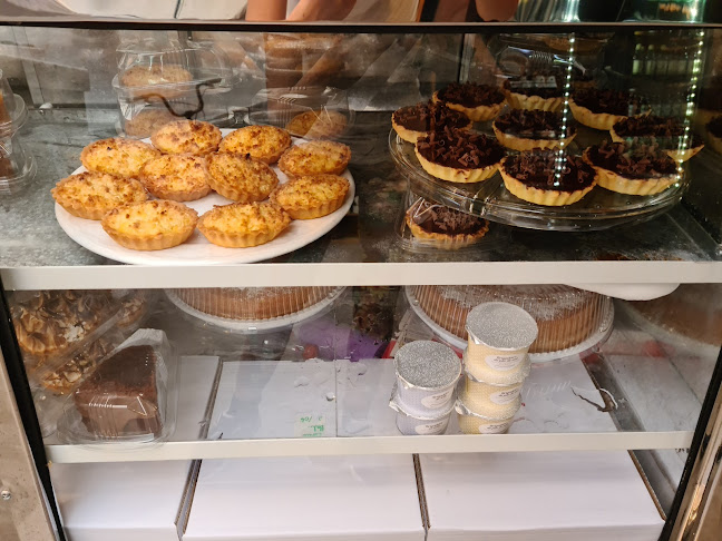 Opinii despre Feito à Mão Padaria Artesanal în São Sebastião - Gastronomia e hotelaria