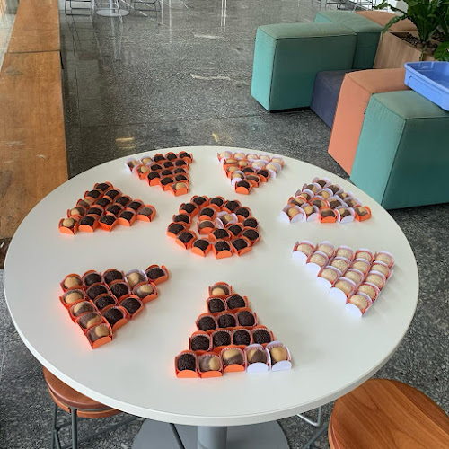 Rua Maria, R. Catarina S Menezes, 415 - Itingá, Lauro de Freitas - BA, 42738-685