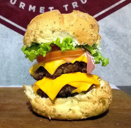 Opinii despre Chef na Van burgers and boardgames în Florianópolis - Gastronomia e hotelaria