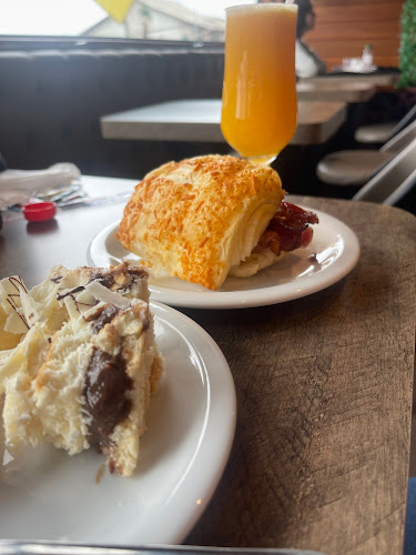 Padaria e Confeitaria Com Sabor