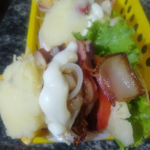 Zé Colméia Sanduicheria - Gastronomia e hotelaria