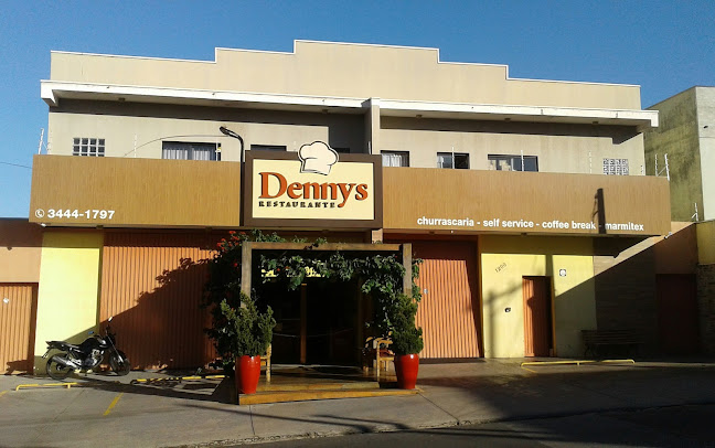Dennys Restaurante Vila Cláudia - Gastronomia e hotelaria