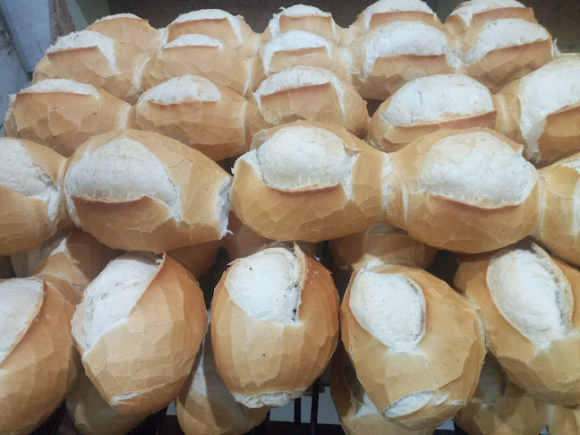 Av. Castro Alves, 1601 - Centro, Rolândia - PR, 86600-000, Brasil