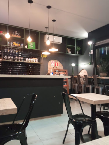 OCTO Hotdog & Burgers - Gastronomia e hotelaria