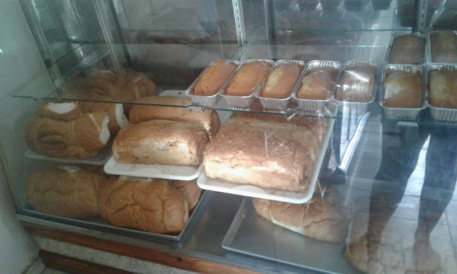 Opinii despre Padaria e Confeitaria Pão Dourado în Guarantã do Norte - Gastronomia e hotelaria