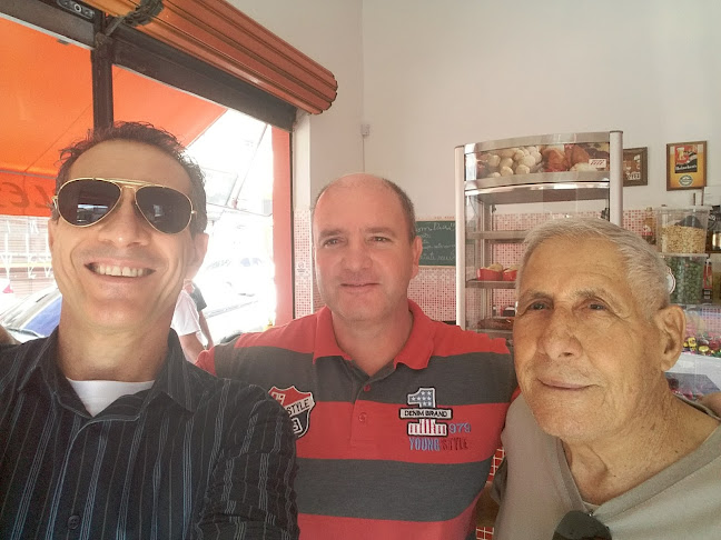 Comentarii opinii despre Charles Bar e Café