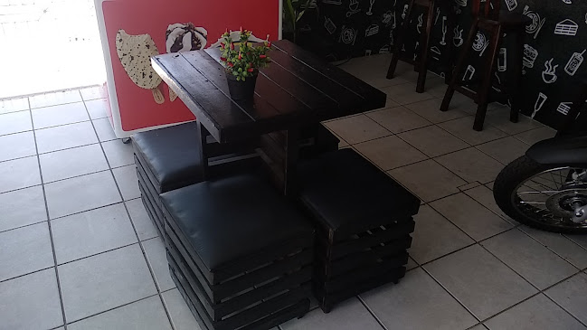 Comentarii opinii despre Skina's Marmitaria