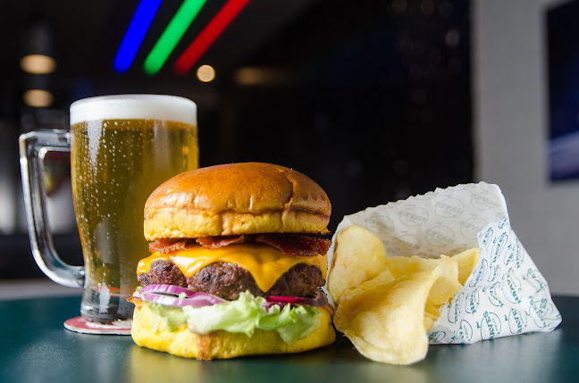 Naves Burger - Gastronomia e hotelaria