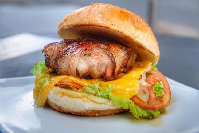 Zak33 Hamburgueria - Gastronomia e hotelaria