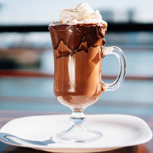 Praça Nações Unidas, s/n - Vila Ligya, Guarujá - SP, 01446-010, Brasil