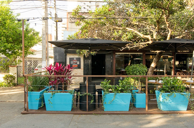 Comentarii opinii despre Burger Table