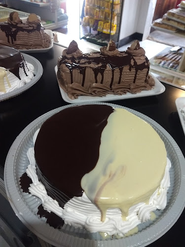 Rua Emiliano Perneta, 524 - Centro, Curitiba - PR, 80420-080