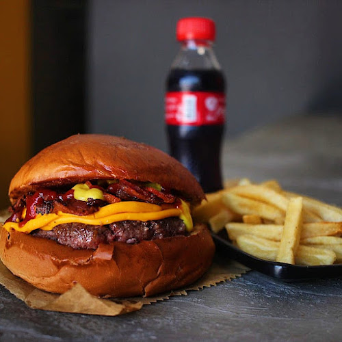 Container Burger & Bar