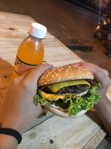 Los Primu's Hambúrgueria - Gastronomia e hotelaria