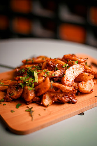 R. Henrique Coelho Neto, 1001 - Vargem Grande, Pinhais - PR, 83321-200