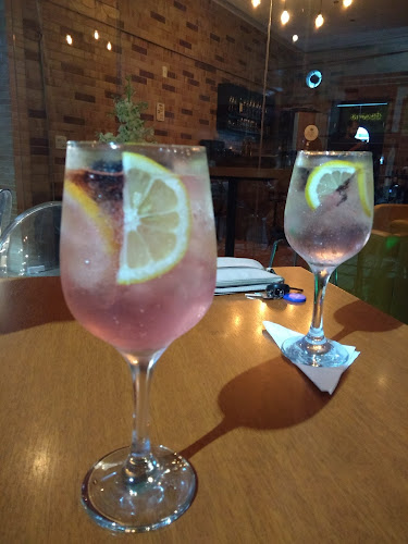 Opinii despre Hits Vintage Bar în Vitória - Gastronomia e hotelaria