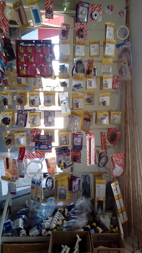 Comentarii opinii despre Mercado S. Francisco bebidas frutas - pães-frios.