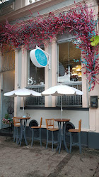 Madame Moselle, Atelier de delícias por Evelyn Mcglohn