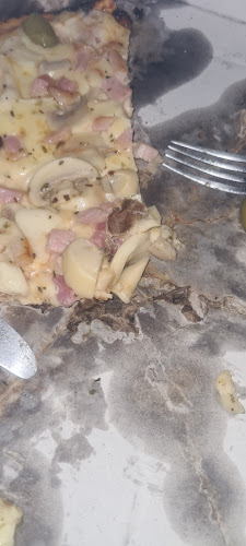 Opinii despre Pizzaria Bombórdo Maresias în São Sebastião - Gastronomia e hotelaria