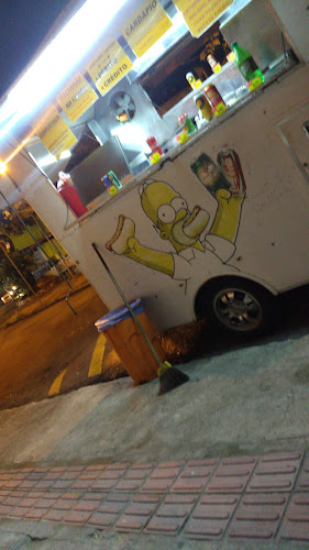 Comentarii opinii despre Cachorro Quente e Hambúrguer (Food Truck do Simpson)