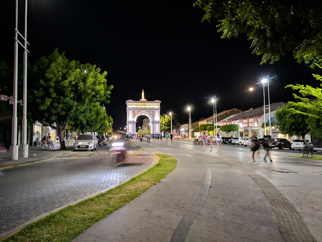 Av. Dr. Guarani, 1051 - Centro, Sobral - CE, 62010-305, Brasil