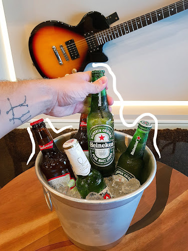 Infinity Rock Café - Gastronomia e hotelaria