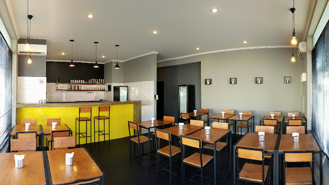 Em Casa Hamburgueria Artesanal - Piracicaba