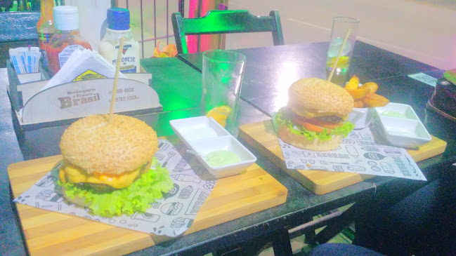 Hamburgueria e Pizzaria Brasil - Gastronomia e hotelaria
