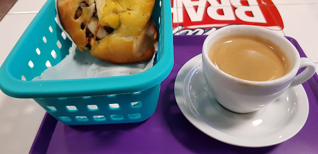 Av. Rocha Pombo - Aeroporto, São José dos Pinhais - PR, 83010-620, Brasil