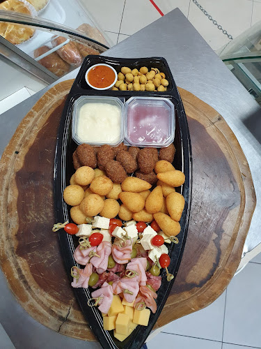 R. das Tipuanas, 369 - Conj. Hab. Inocente Vila Nova Júnior, Maringá - PR, 87013-180, Brasil