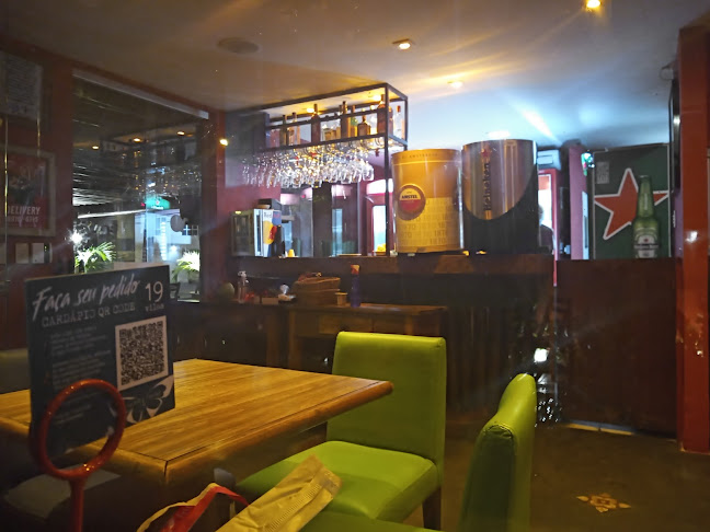 Quadra 02 Lote 21, Av. Praia de Itapuã, s/n - Vilas do Atlântico, Lauro de Freitas - BA, 42700-000