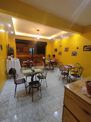 Natural 10 Lanches & Chá House