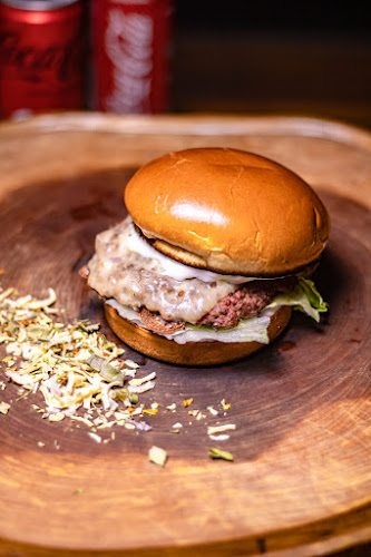 Piah Burguers - Gastronomia e hotelaria