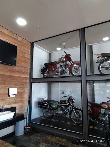 Posto Anhanguera Rod. Anhanguera, s/n, Santa Rita do Passa Quatro - SP, Brasil