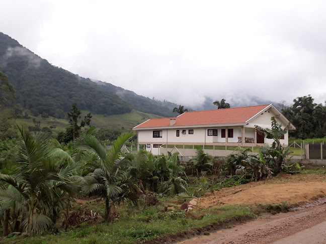 Opinii despre Krüger Comércio de Armarinhos Ltda. în Pomerode - Gastronomia e hotelaria