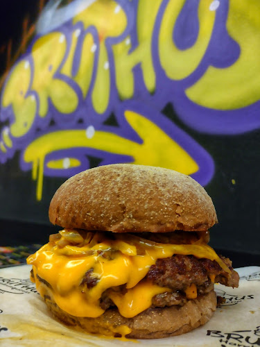 Bruthus Burguer - Gastronomia e hotelaria