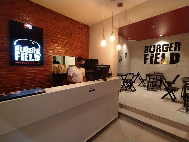 Burger Field Premium