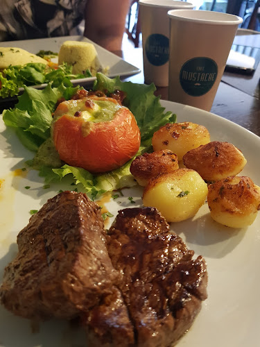 Café Mustache - Gastronomia e hotelaria