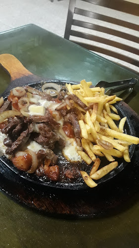 Av. Maria de Paiva Garcia, 25 - Colina de Santa Barbara, Pouso Alegre - MG, 37550-000, Brasil