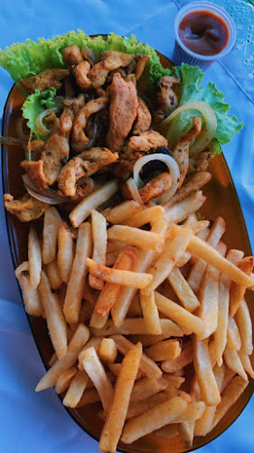 Opinii despre Innaki Beach Lounge Bar în Mal. Deodoro - Gastronomia e hotelaria