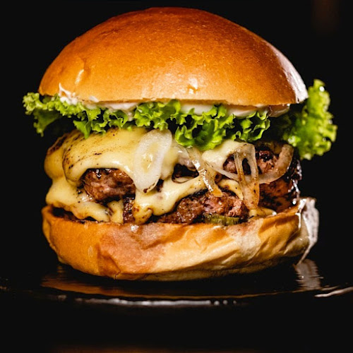 LOS BRUTOS DELIVERY - Gastronomia e hotelaria