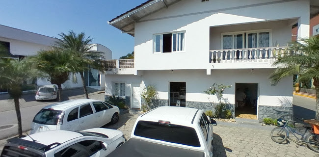 Opinii despre Lanchonete e Mercearia do Celinho în Brusque - Gastronomia e hotelaria