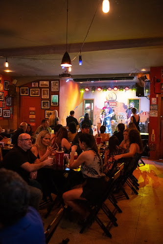 Na Garganta - Culture Pub