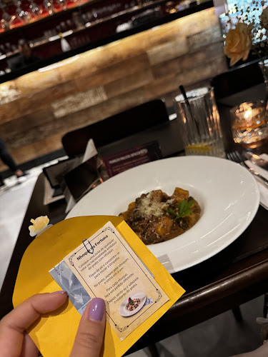 Asa Sul CLS 201 BL C Lojas 5 e 11 - Asa Sul, Brasília - DF, 70232-530