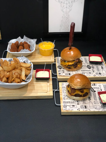 Dona Eva Burger House - Maringá