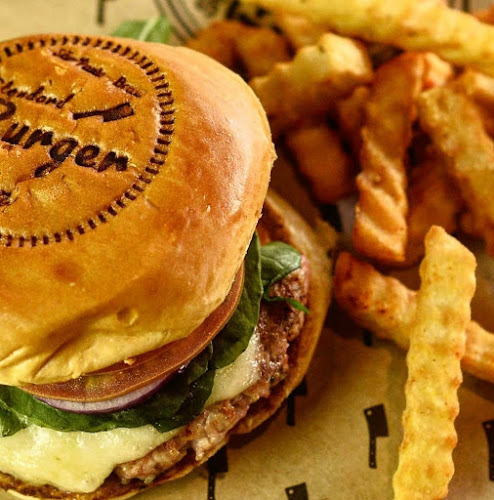 Standard Burguer Analia Franco - Gastronomia e hotelaria