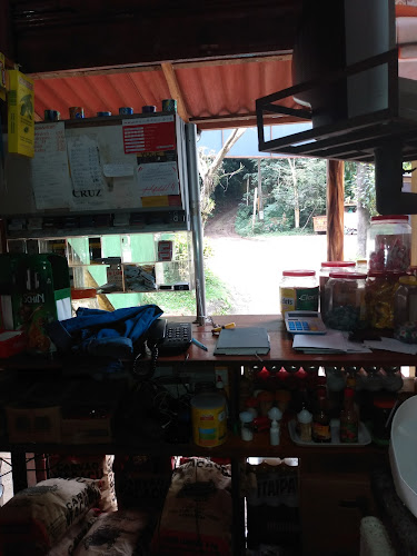 Opinii despre Bar,lanchonete e Mercearia Nicoli Limitada - M în Cachoeiras de Macacu - Gastronomia e hotelaria
